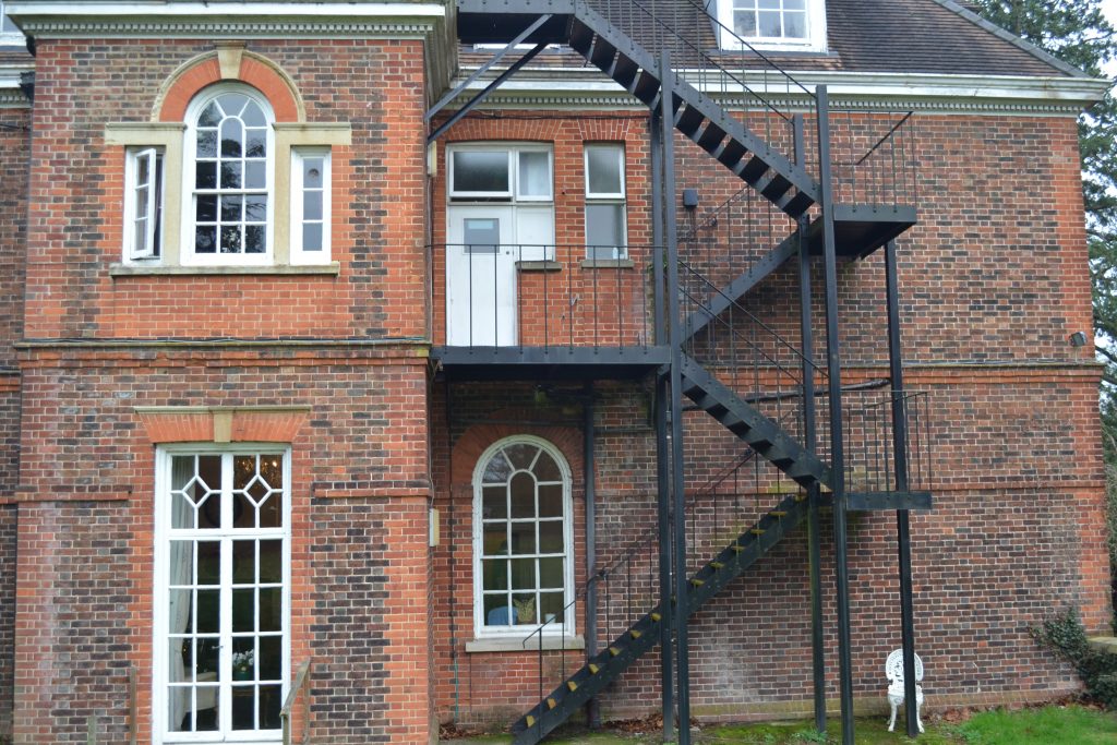 Renovate rusty metalwork Blast cleaning to remove corrosion